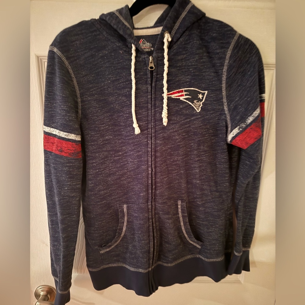 NFL New England Patriots women’s zip-up Small